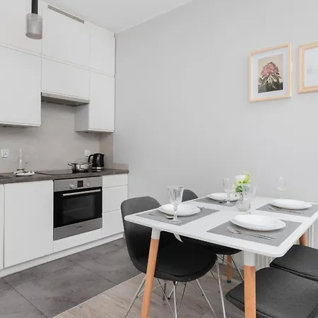 アパート Center Beautiful Modern Building By Renters