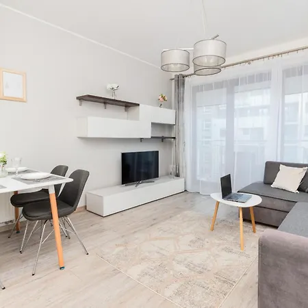 Center Beautiful Modern Building By Renters アパート