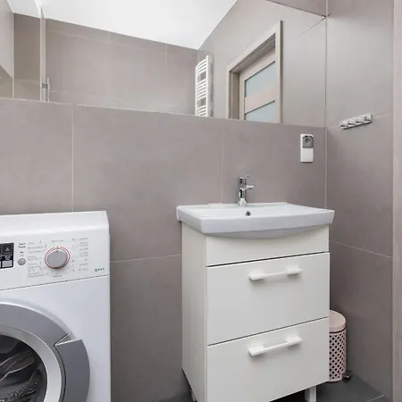 アパート Center Beautiful Modern Building By Renters *