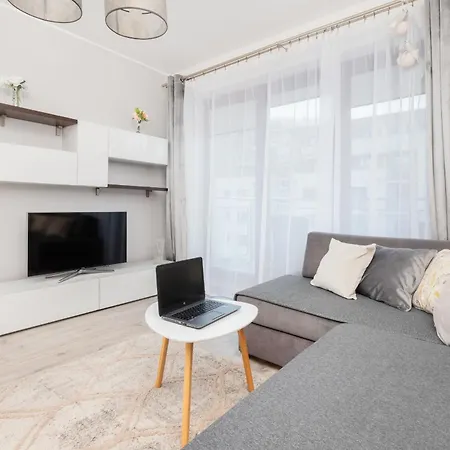 Center Beautiful Modern Building By Renters * גדנסק