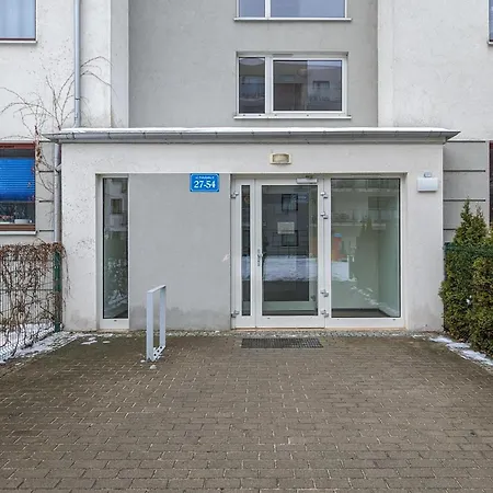 Center Beautiful Modern Building By Renters