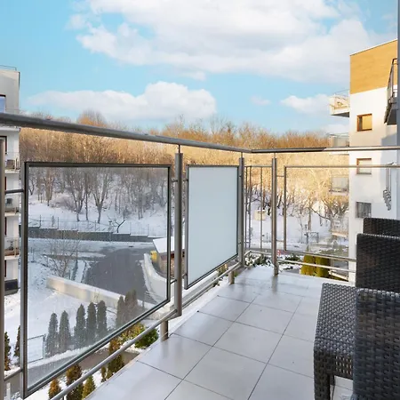 Center Beautiful Modern Building By Renters * 格但斯克