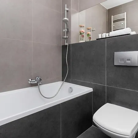 Center Beautiful Modern Building By Renters アパート グダニスク