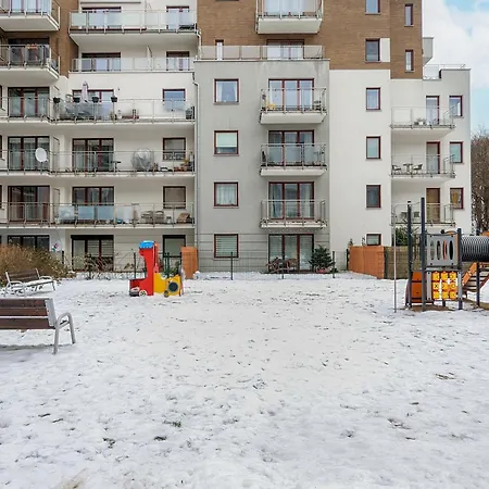 Center Beautiful Modern Building By Renters *